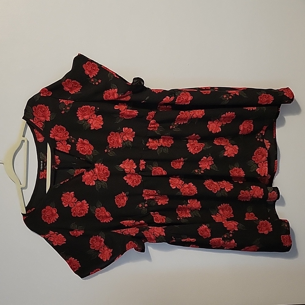 Torrid Floral Blouse Size 4